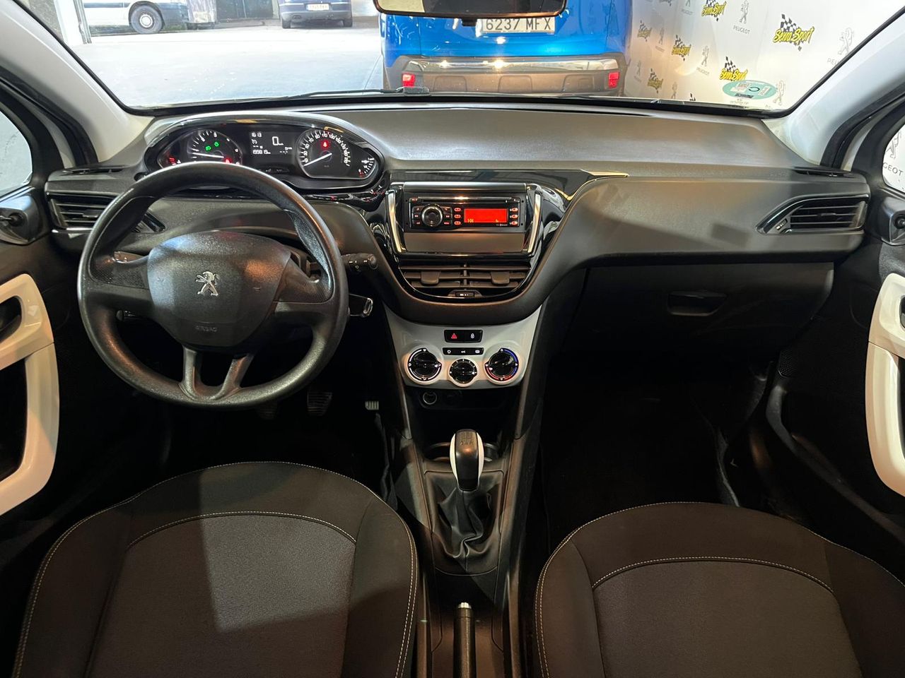 Peugeot 208 5P LIKE 1.6 BlueHDi 55KW (75CV) - Foto 9