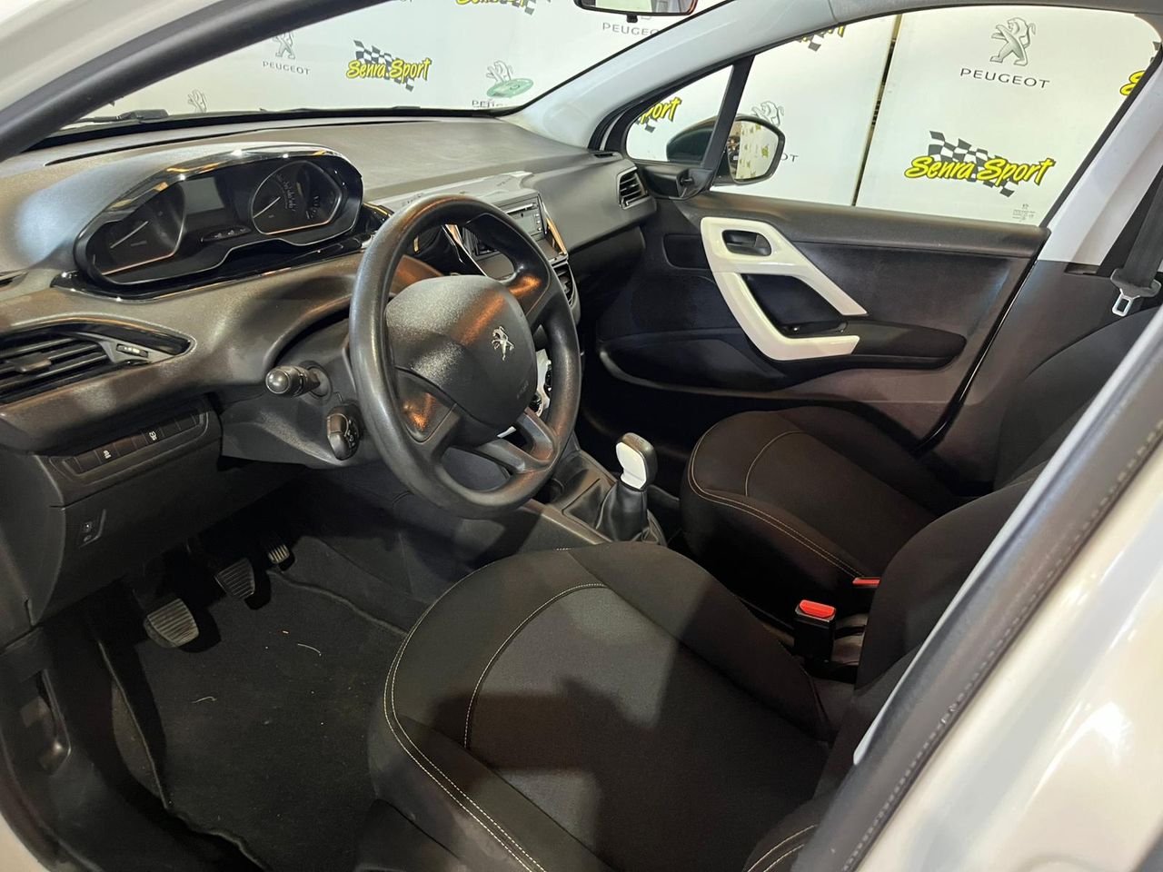 Peugeot 208 5P LIKE 1.6 BlueHDi 55KW (75CV) - Foto 12