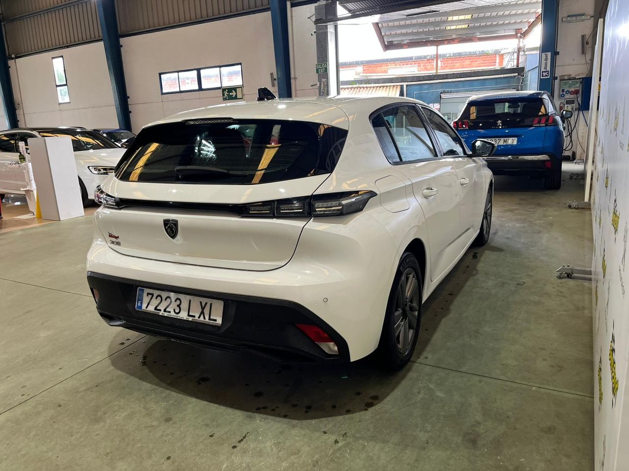 Peugeot 308 5P Active Pack BlueHDi 130 S&S MAN - Foto 8