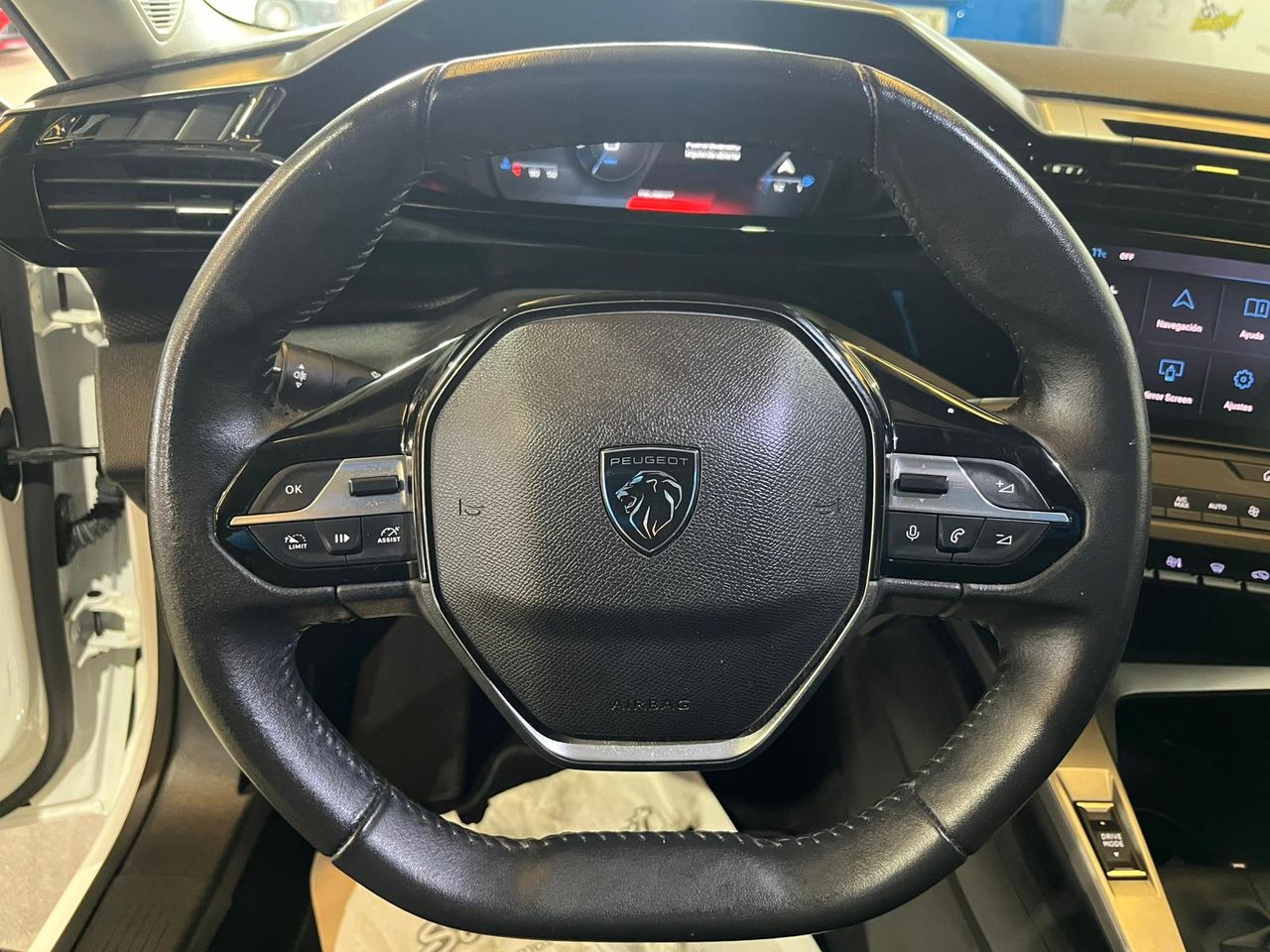 Peugeot 308 5P Active Pack BlueHDi 130 S&S MAN - Foto 13