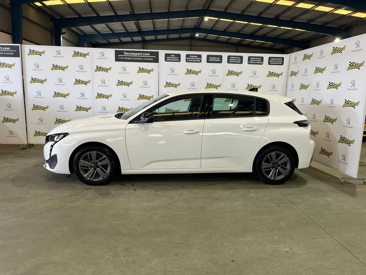 Peugeot 308 5P Active Pack BlueHDi 130 S&S MAN - Foto 3