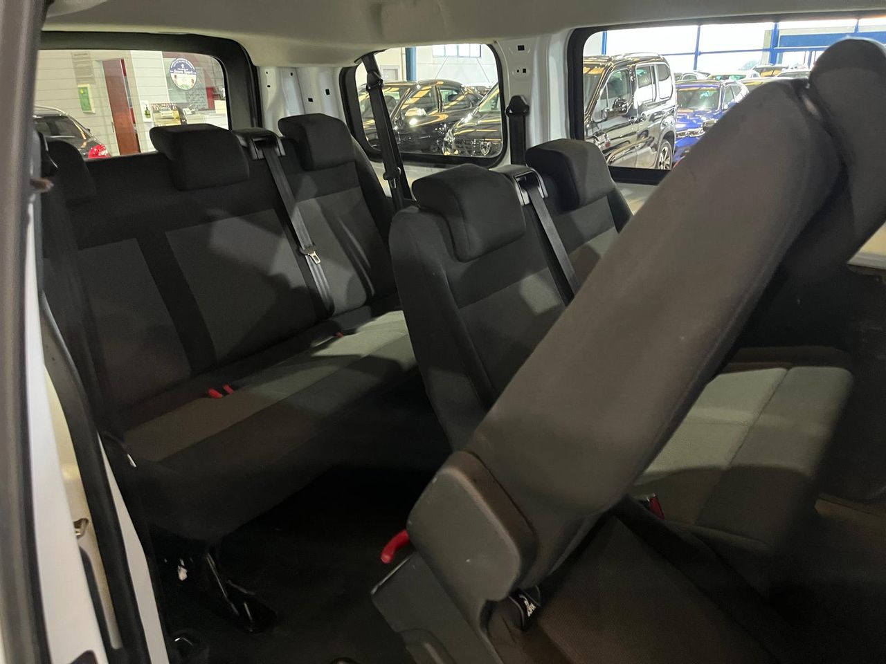 Peugeot Expert COMBI 9 STANDAR 2.0 HDI 145CV - Foto 15