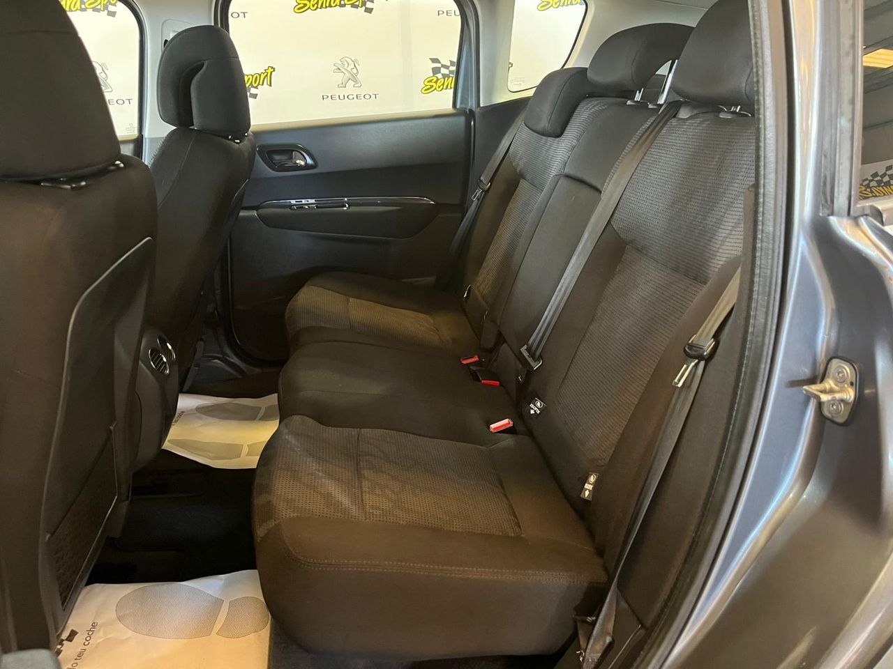 Peugeot 3008 Premium 1.6 HDI 112 FAP - Foto 12