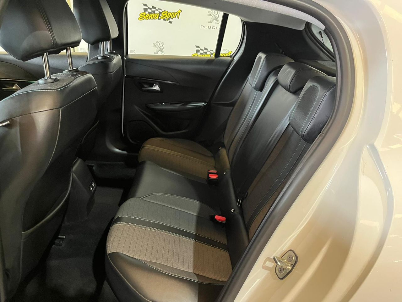 Peugeot 208 BlueHDi 73kW (100CV) Allure Pack - Foto 12