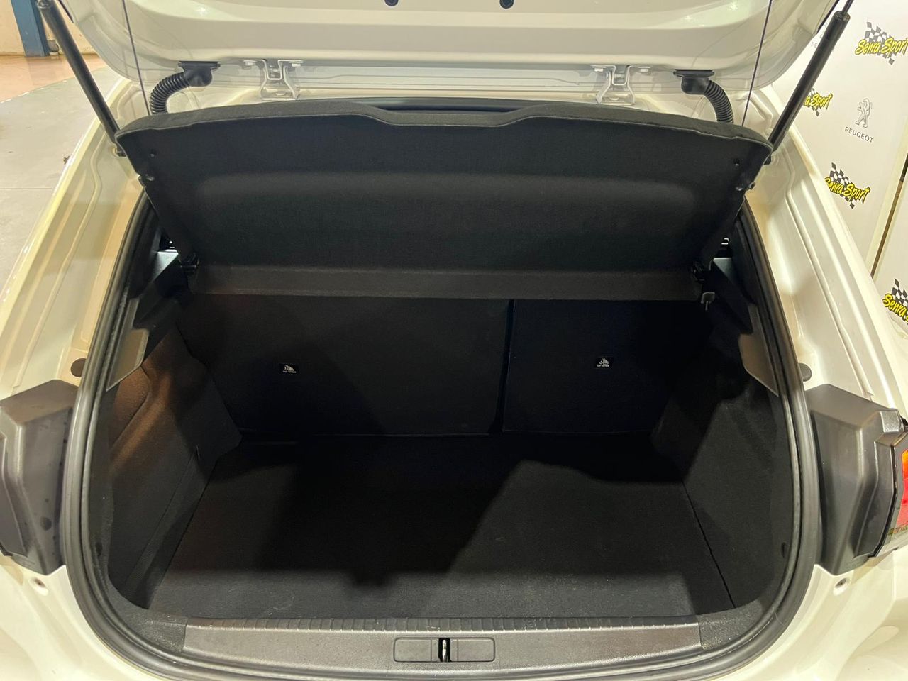 Peugeot 208 BlueHDi 73kW (100CV) Allure Pack - Foto 27