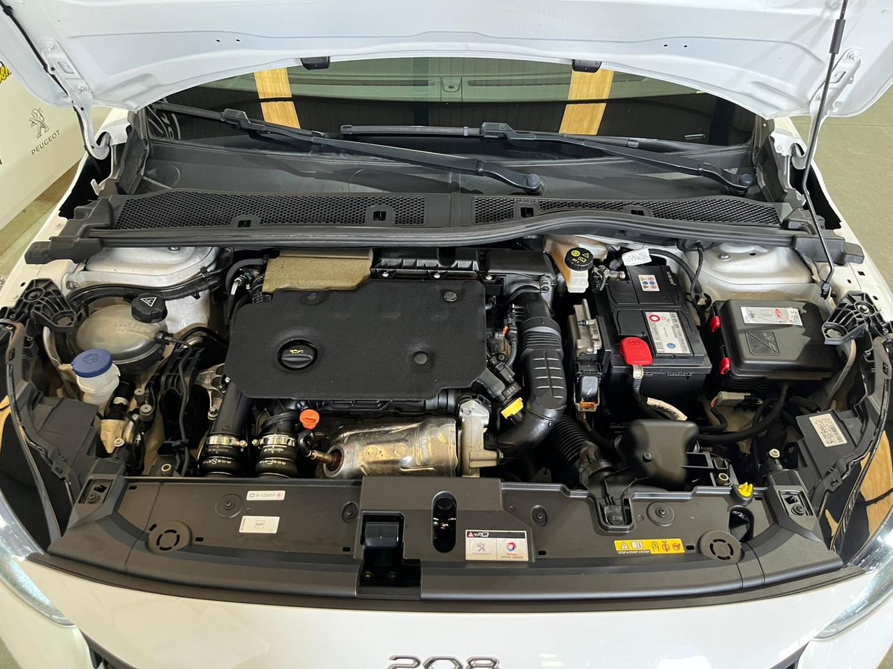 Peugeot 208 BlueHDi 73kW (100CV) Allure Pack - Foto 29