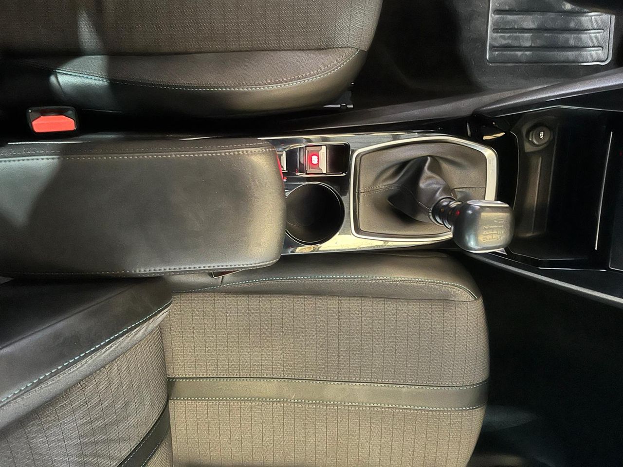 Peugeot 208 BlueHDi 73kW (100CV) Allure Pack - Foto 23