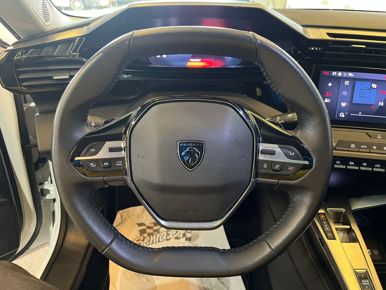 Peugeot 308 5P Active Pack BlueHDi 130 S&S EAT8 - Foto 15