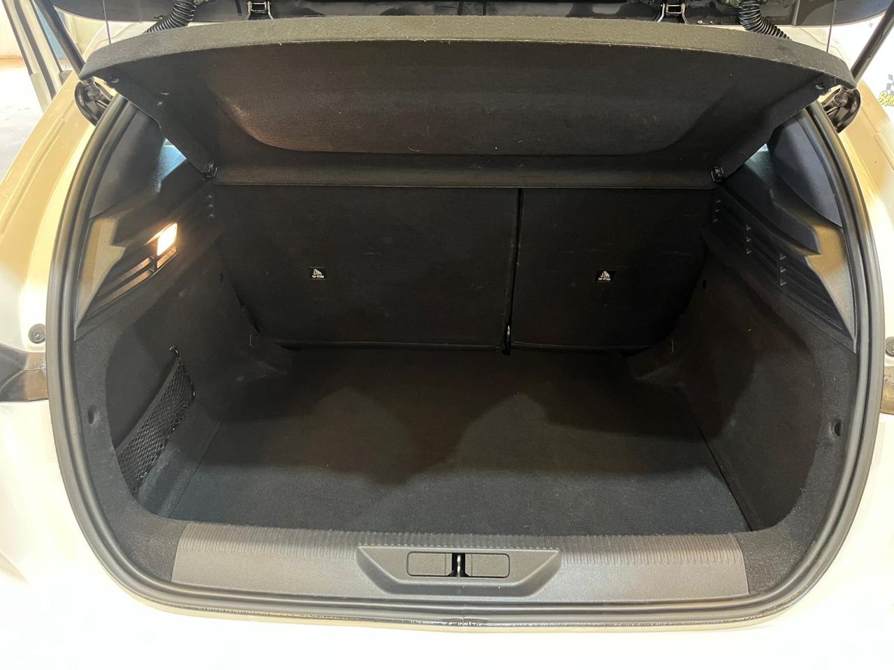 Peugeot 308 5P Active Pack BlueHDi 130 S&S EAT8 - Foto 25