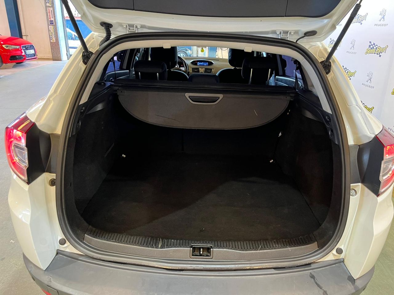 Renault Megane Sport Tourer Bose Energy dCi 110 S&S - Foto 23