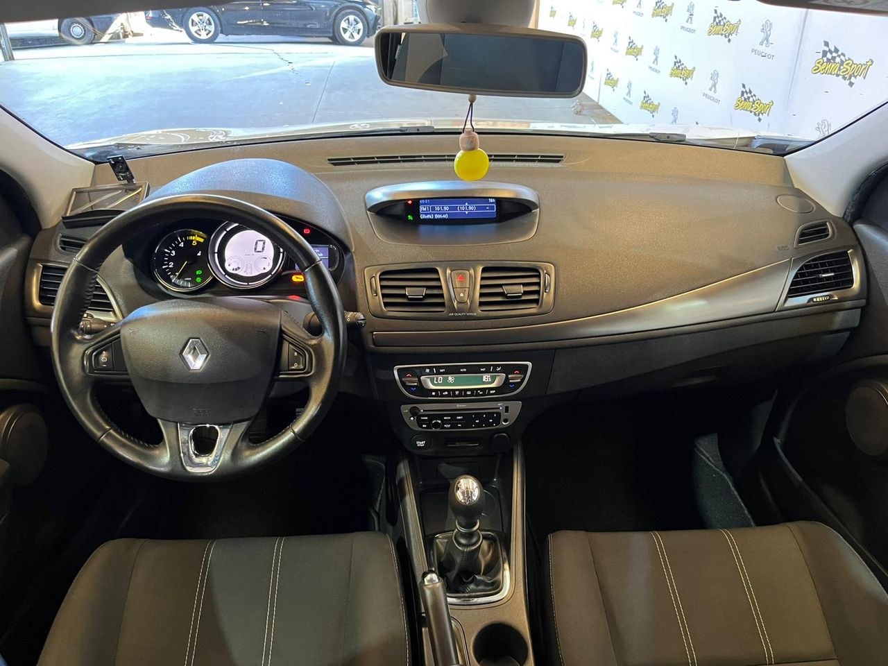 Renault Megane Sport Tourer Bose Energy dCi 110 S&S - Foto 15