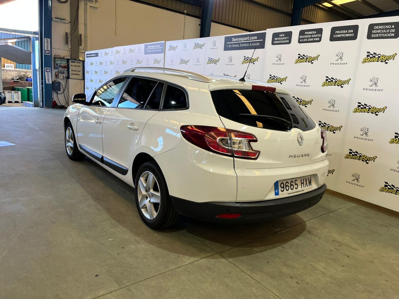 Renault Megane Sport Tourer Bose Energy dCi 110 S&S - Foto 7