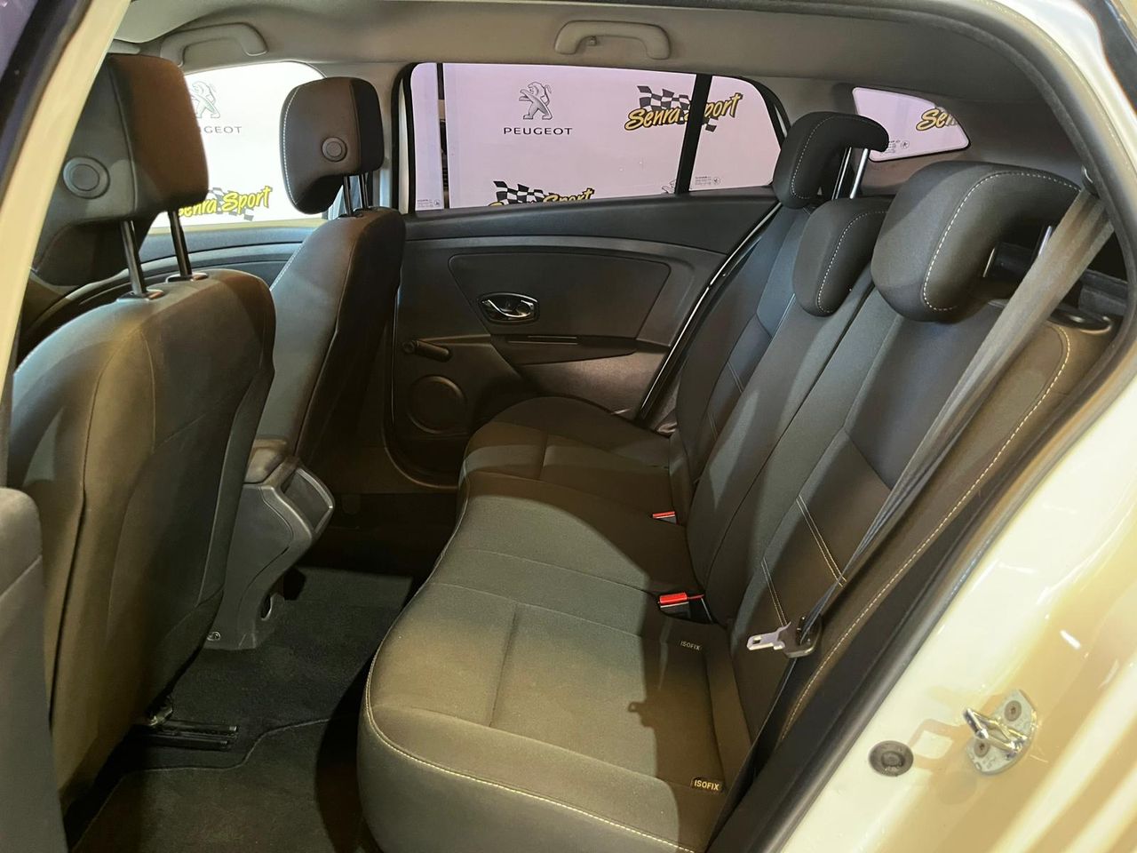 Renault Megane Sport Tourer Bose Energy dCi 110 S&S - Foto 8