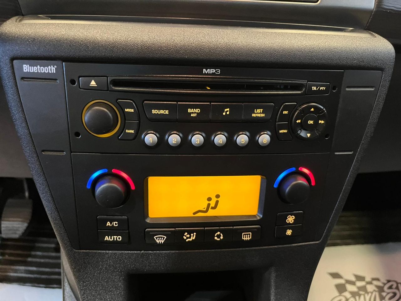 Citroën C4 1.6 HDi 90 Cool - Foto 14