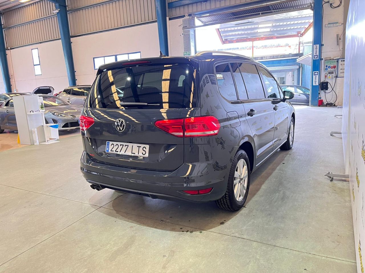 Volkswagen Touran Advance 2.0 TDI 110kW (150CV) DSG - Foto 9