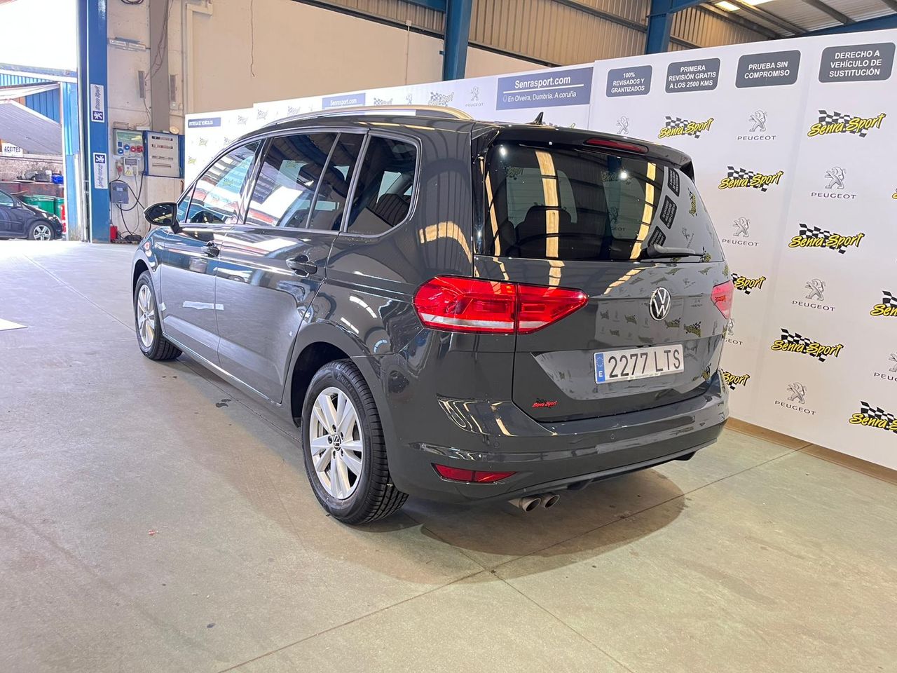 Volkswagen Touran Advance 2.0 TDI 110kW (150CV) DSG - Foto 8