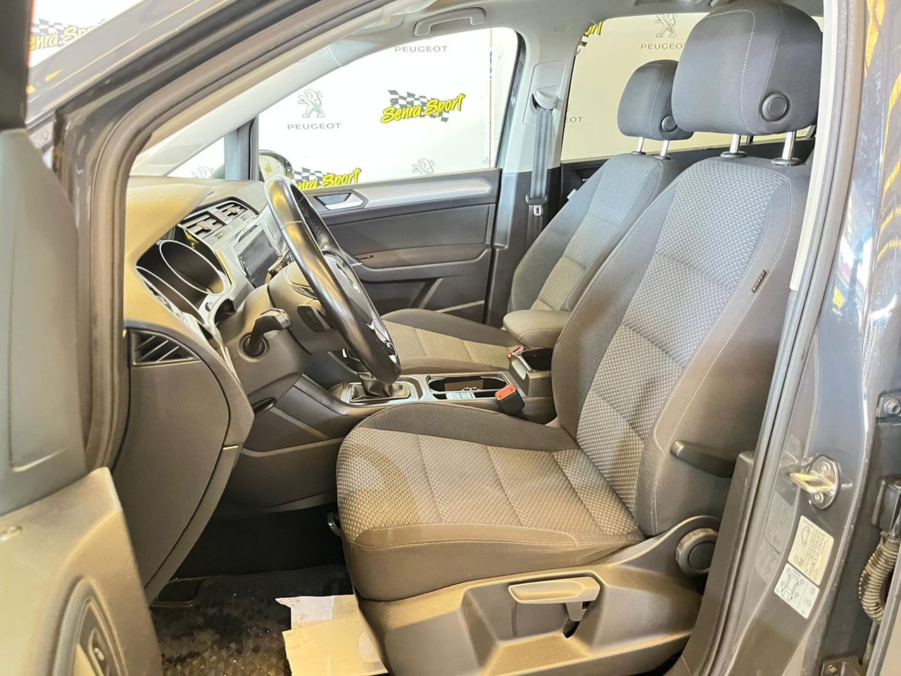 Volkswagen Touran Advance 2.0 TDI 110kW (150CV) DSG - Foto 8