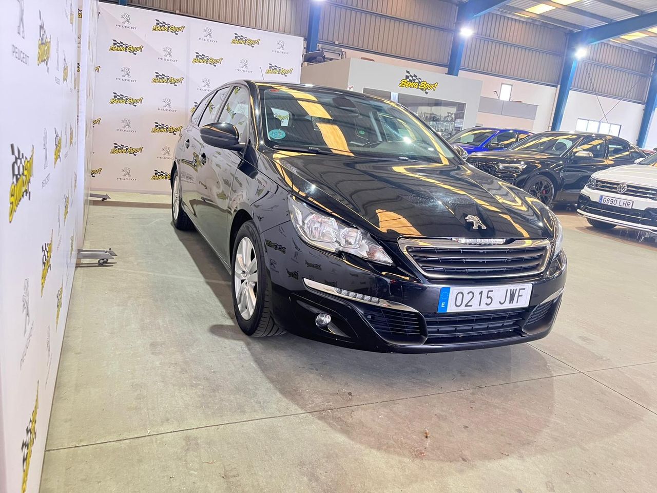 Peugeot 308 SW Active 1.6 BlueHDi 88KW (120CV) - Foto 4