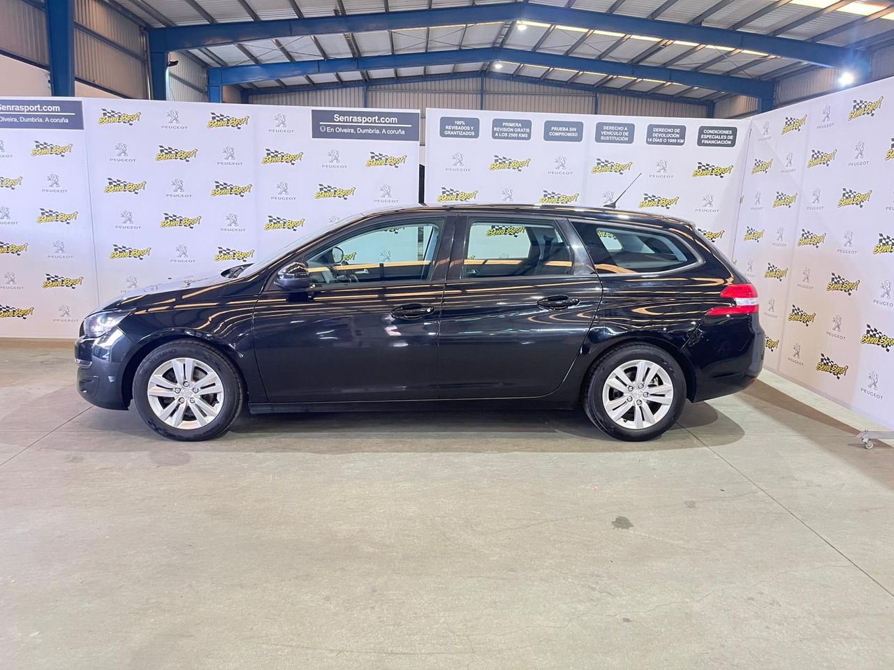 Peugeot 308 SW Active 1.6 BlueHDi 88KW (120CV) - Foto 6
