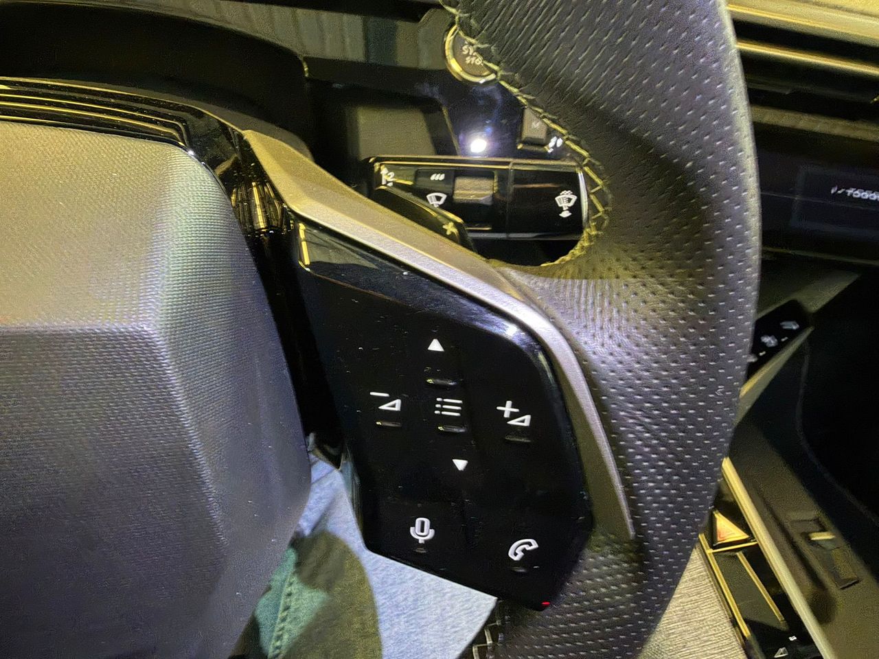 Peugeot 3008 Hybrid 1.2 107KW GT eDCS6 - Foto 19