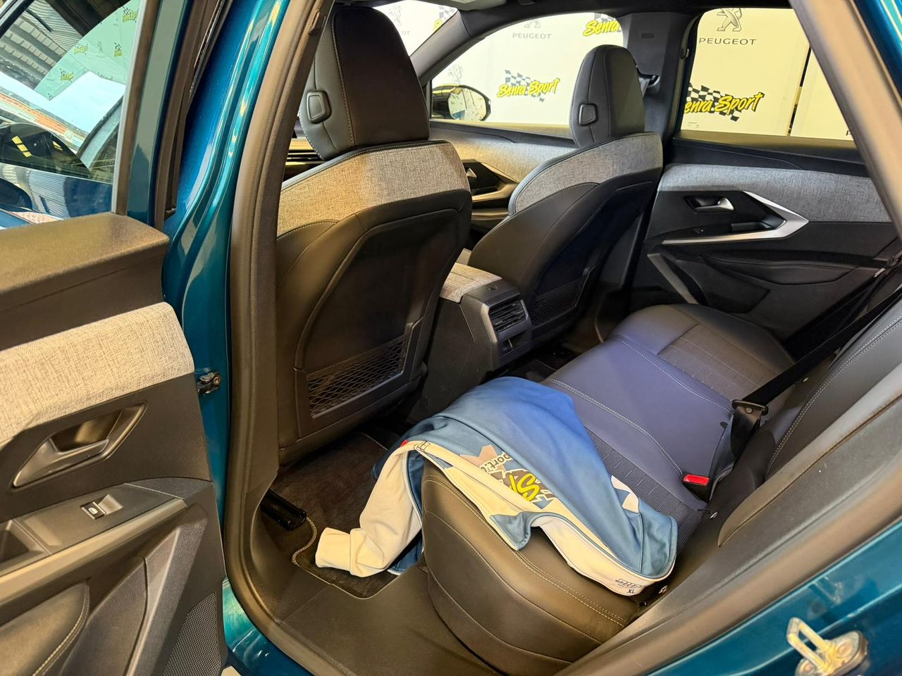 Peugeot 3008 Hybrid 1.2 107KW GT eDCS6 - Foto 12