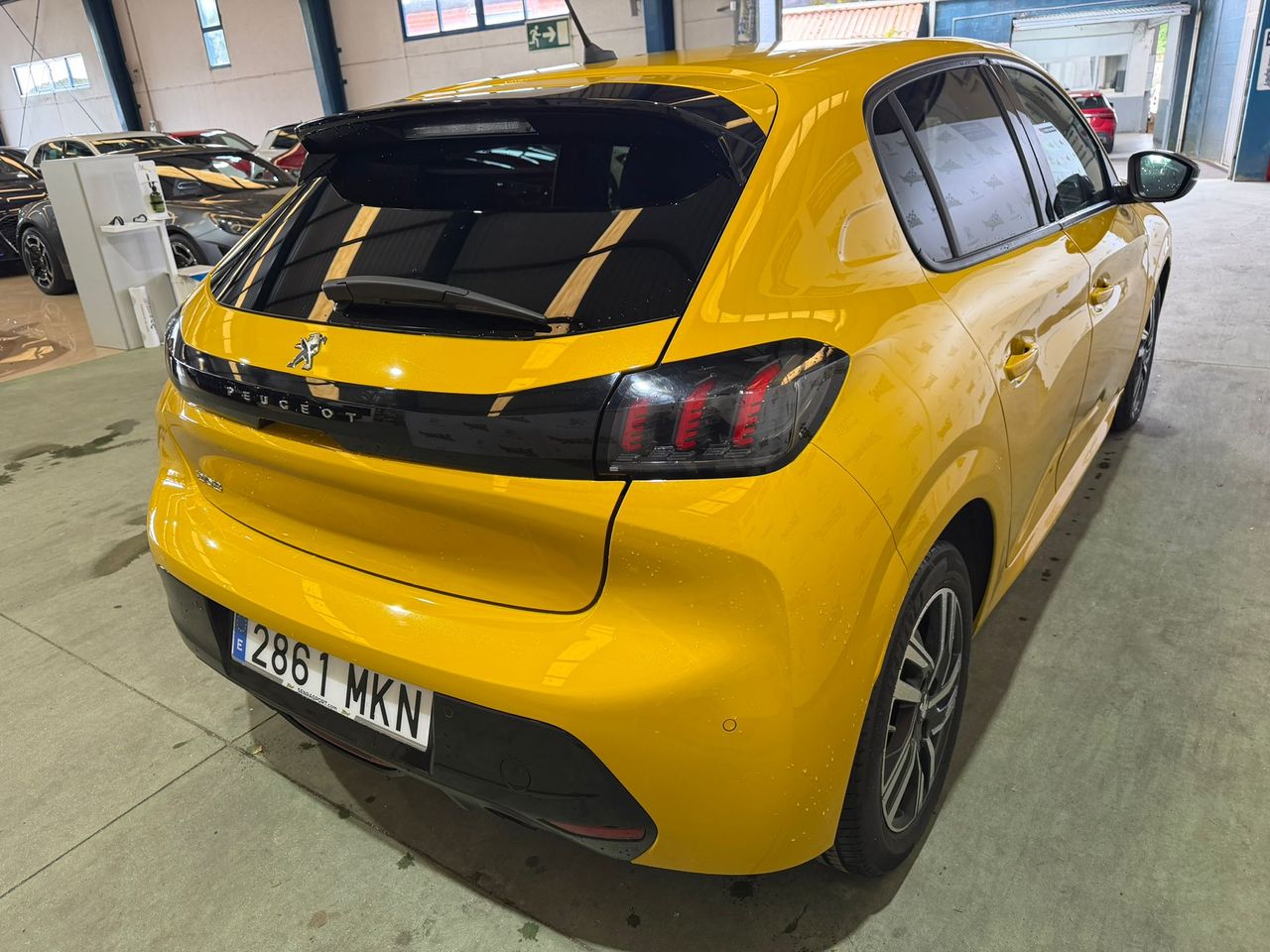 Peugeot 208 BlueHDi 73kW (100CV) Allure - Foto 8