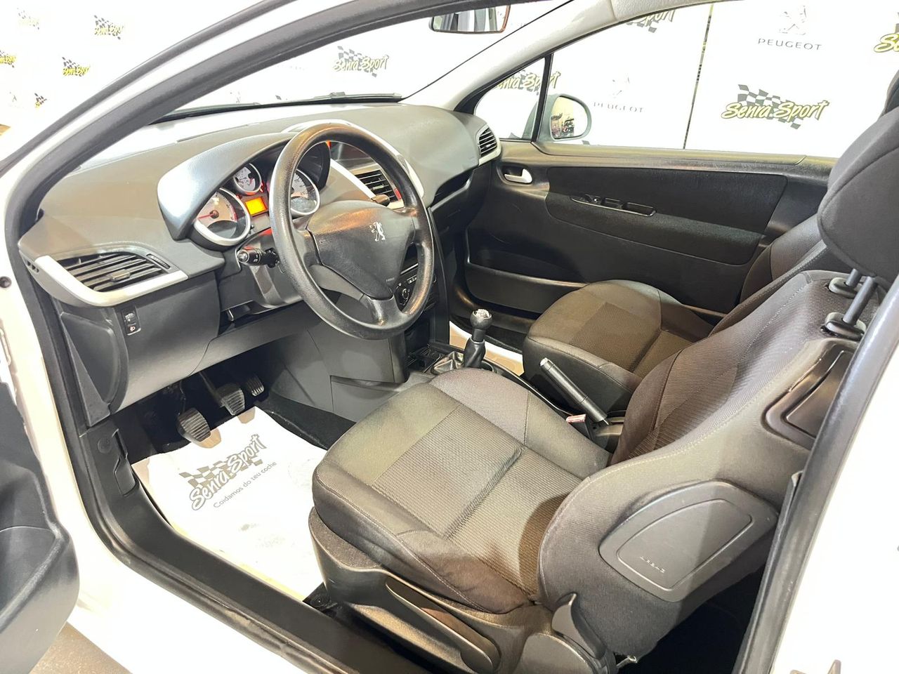 Peugeot 207 ACTIVE 1.6 HDI 92 FAP - Foto 10