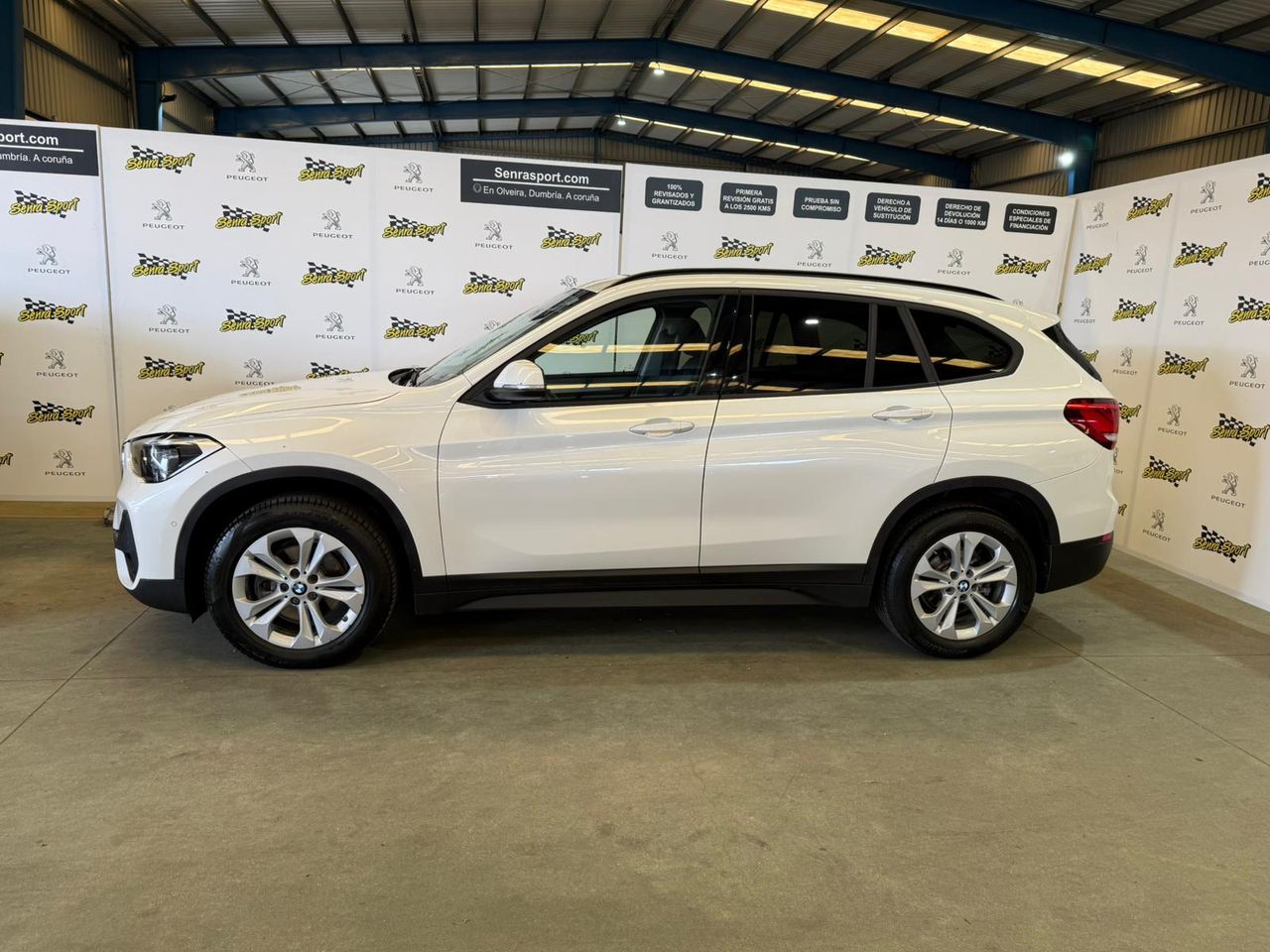 BMW X1 sDrive18dA Corporate - Foto 3