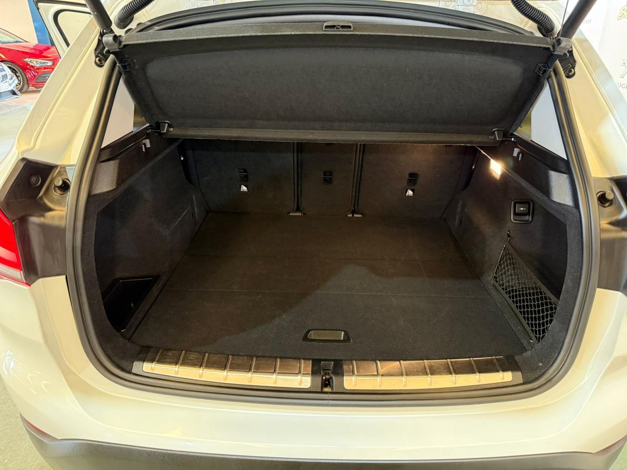 BMW X1 sDrive18dA Corporate - Foto 29
