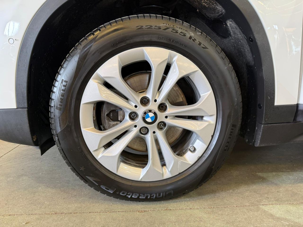 BMW X1 sDrive18dA Corporate - Foto 24