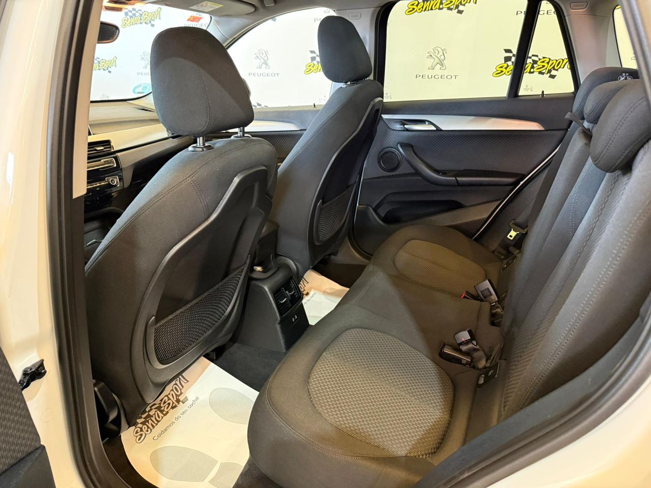 BMW X1 sDrive18dA Corporate - Foto 13