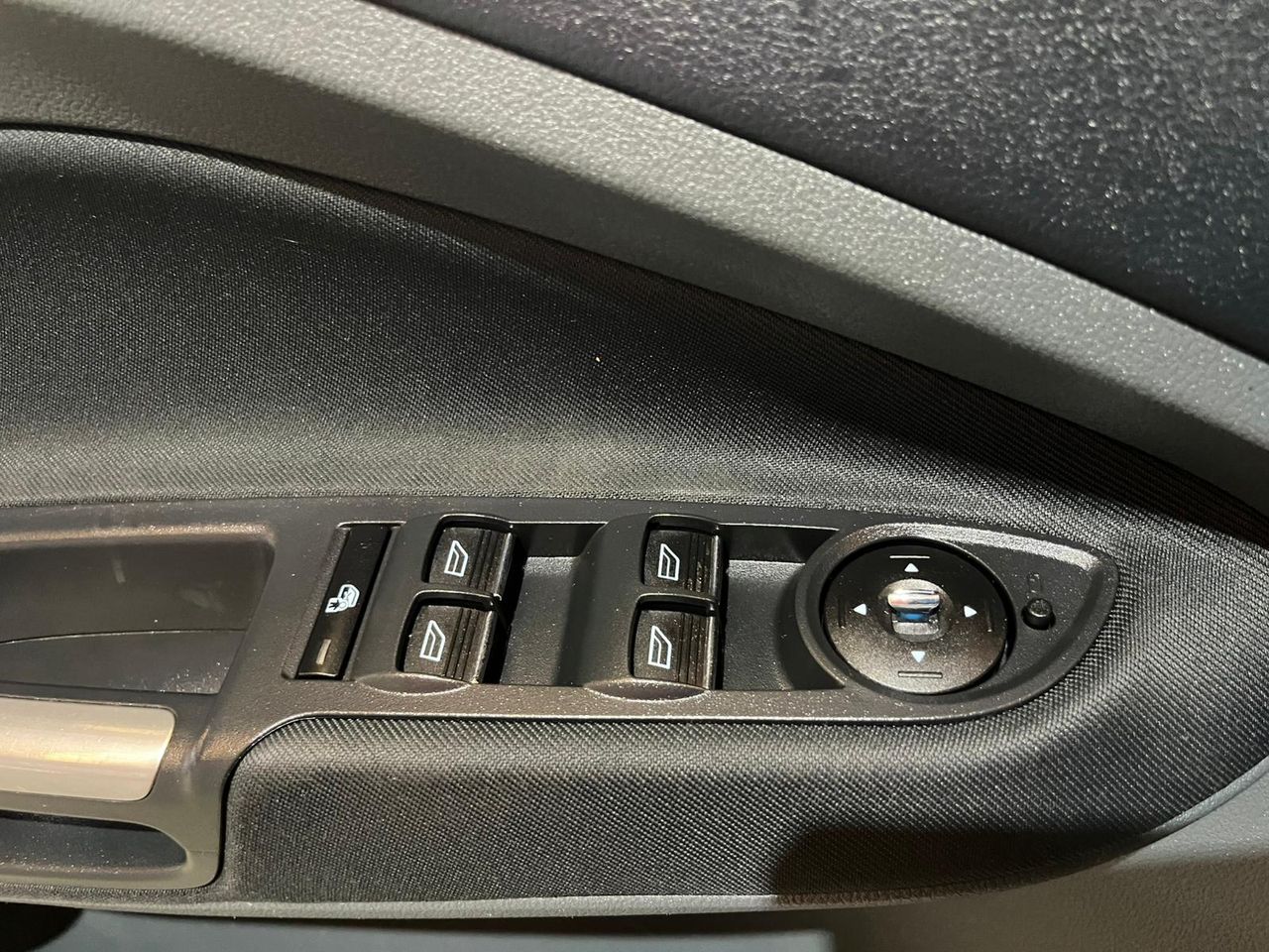 Ford C Max 1.6 TDCi 115 Trend - Foto 21