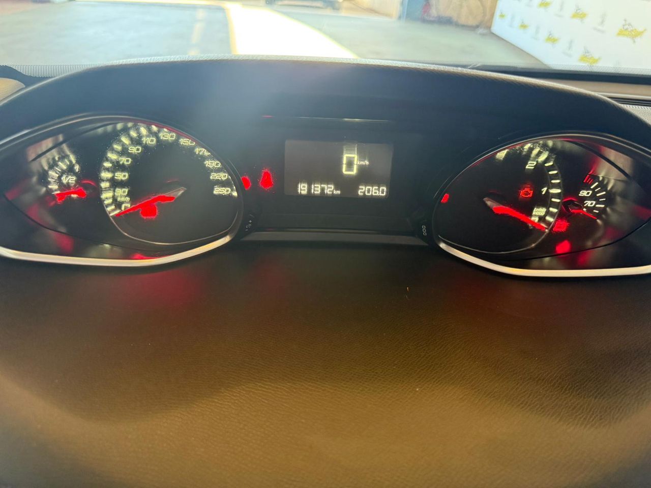 Peugeot 308 5p Allure 2.0 BlueHDi 150 SE PUEDE VER Y PROBAR EN SENRA SPORT (PEUGEOT) DUMBRIA - Foto 16