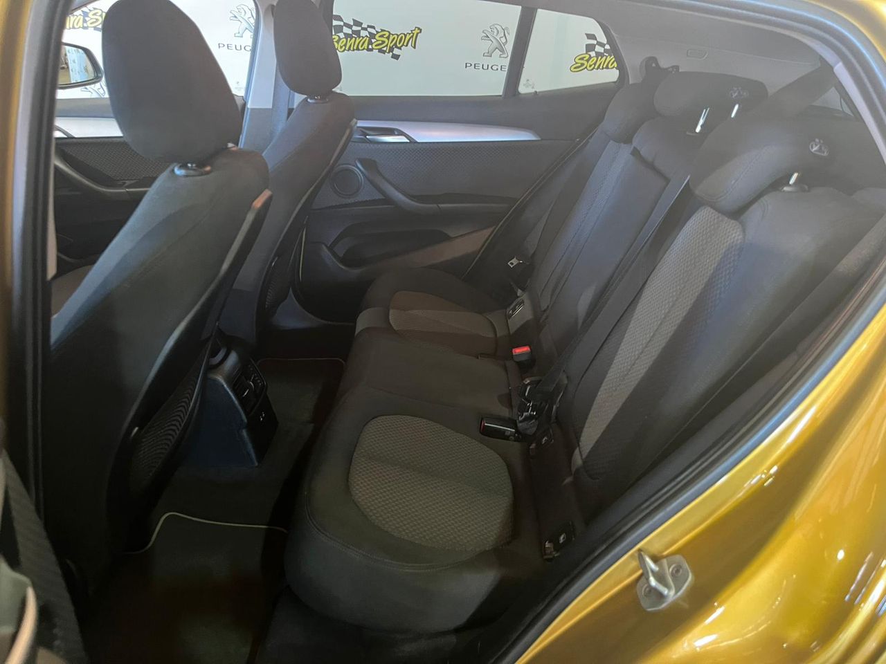 BMW X2 sDrive16d SE PUEDE VER Y PROBAR EN SENRA SPORT (PEUGEOT) DUMBRIA - Foto 9