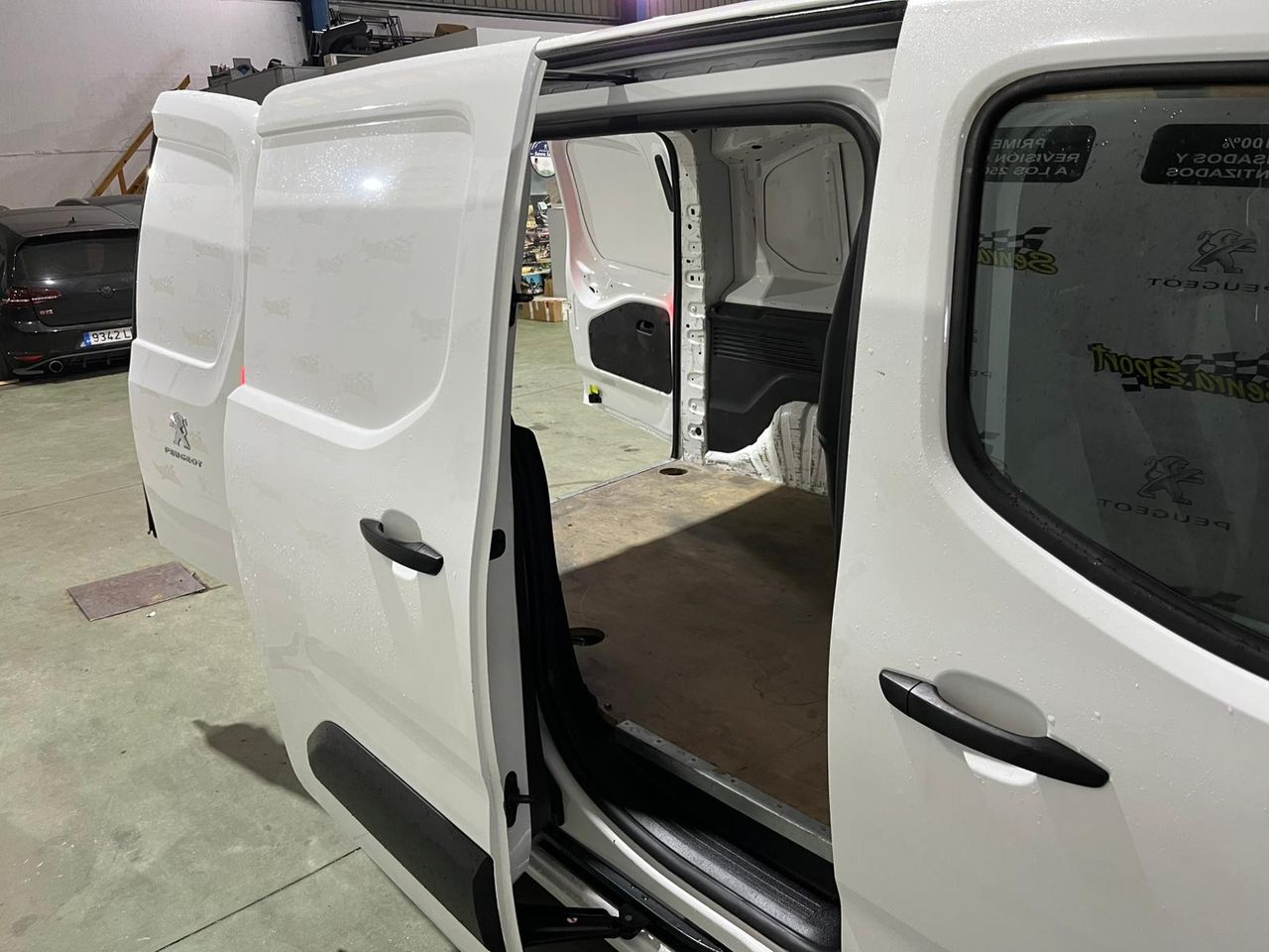 Peugeot Partner PRO STANDAR 100 CV - Foto 24