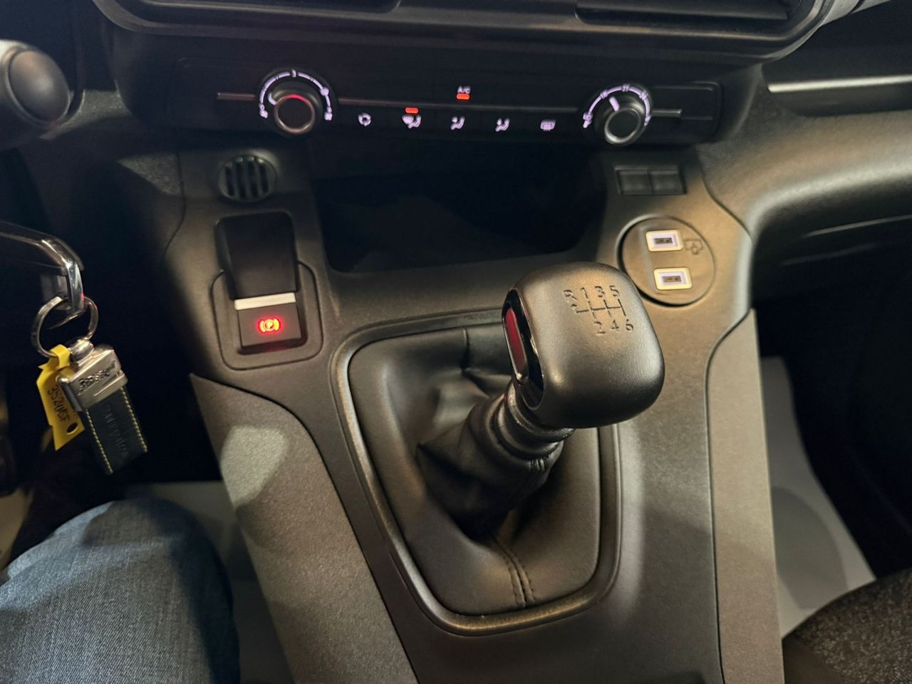 Peugeot Rifter Rifter Allure BlueHDi 100 - Foto 23