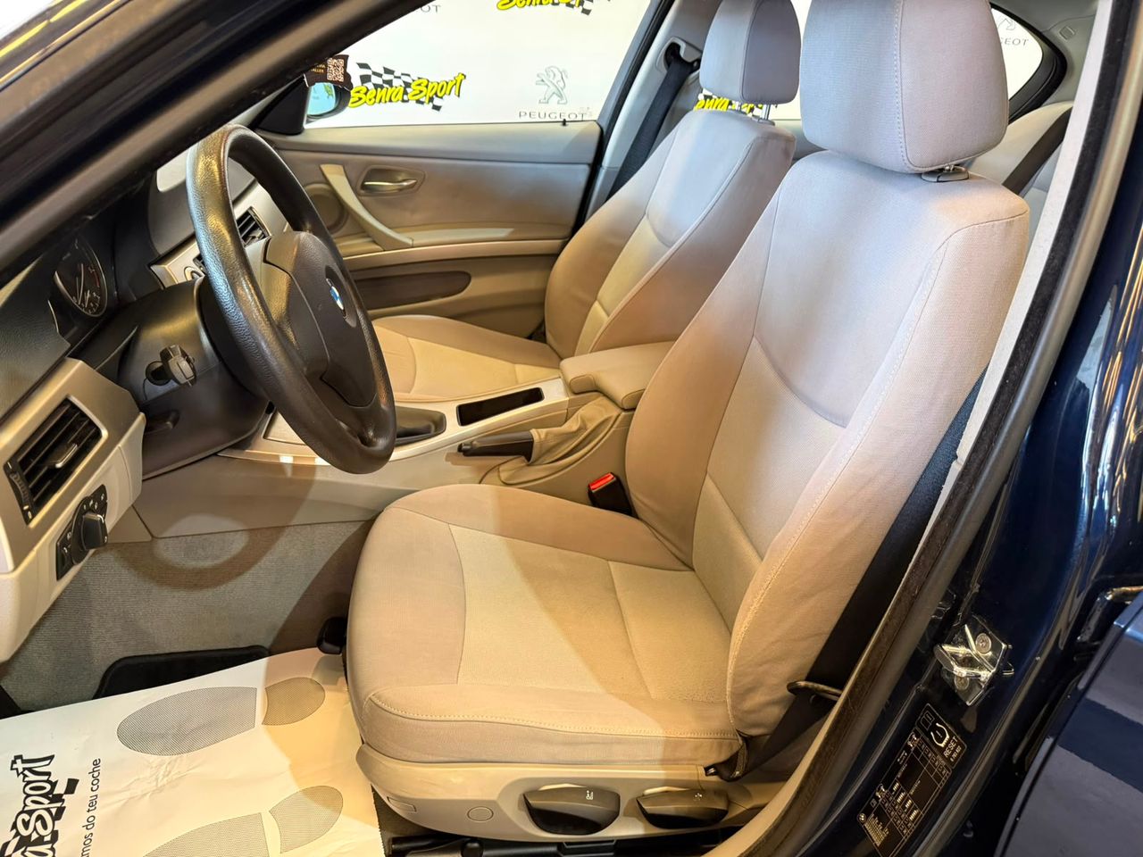 BMW Serie 3 318d - Foto 10