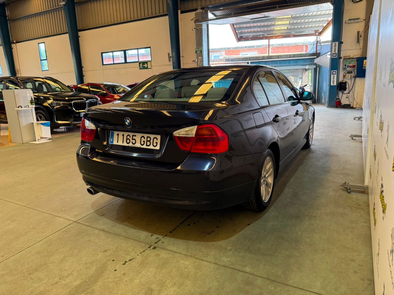 BMW Serie 3 318d - Foto 8