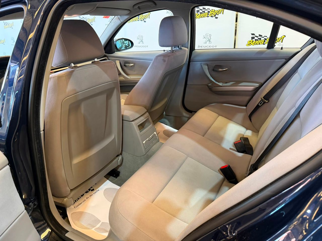 BMW Serie 3 318d - Foto 12