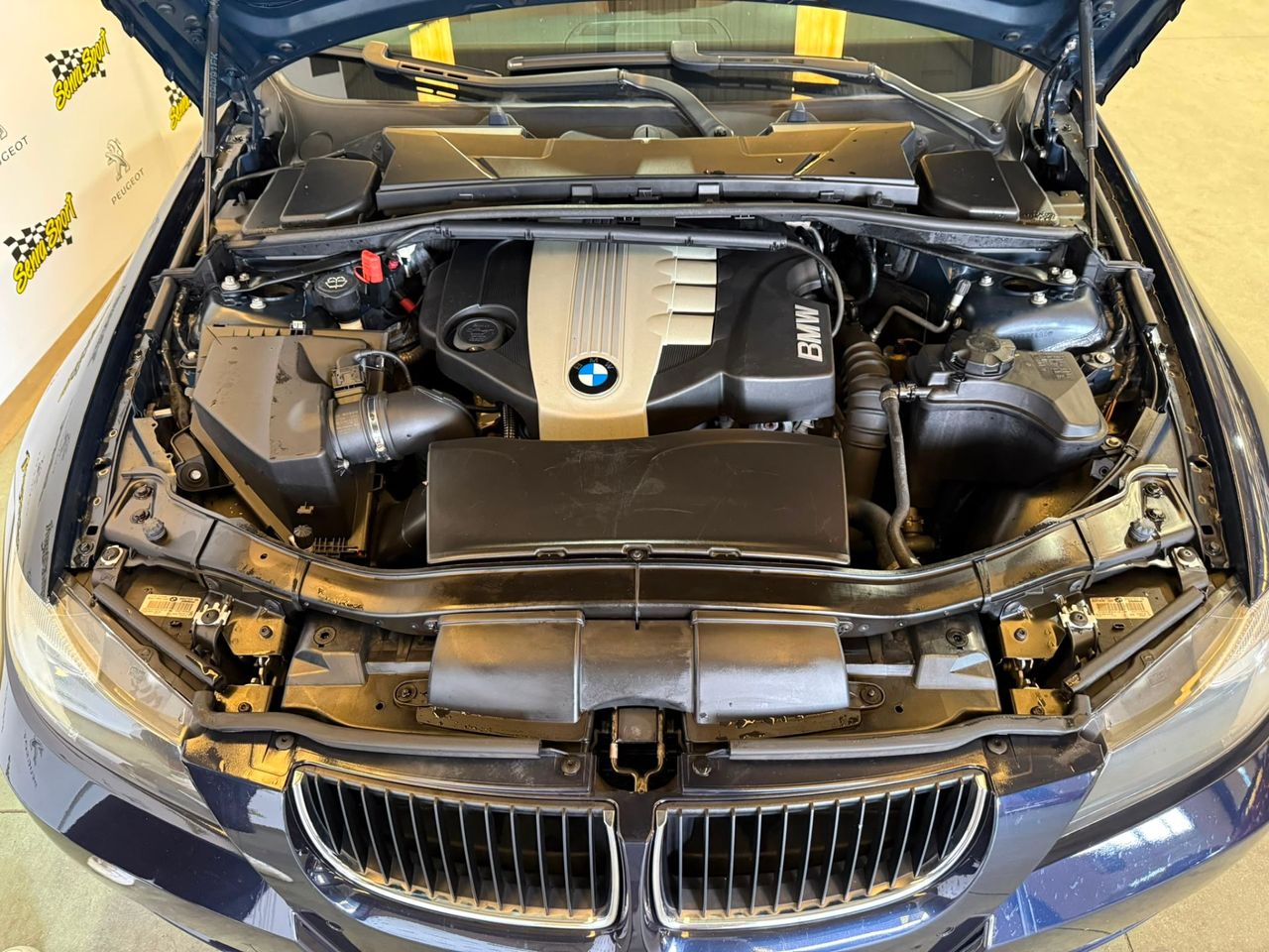 BMW Serie 3 318d - Foto 21