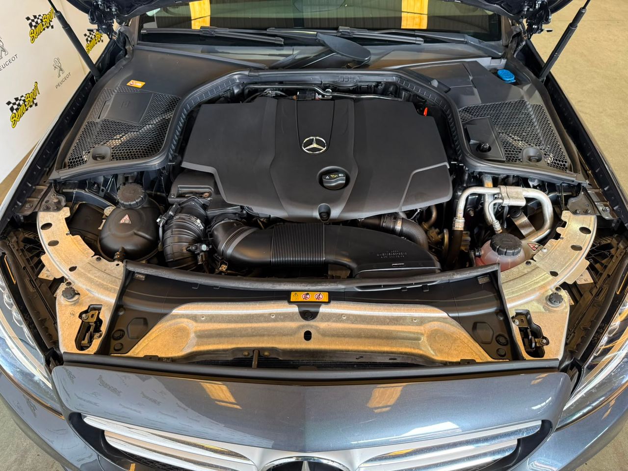 Mercedes Clase C C 220 d Sportive Avantgarde Estate - Foto 32