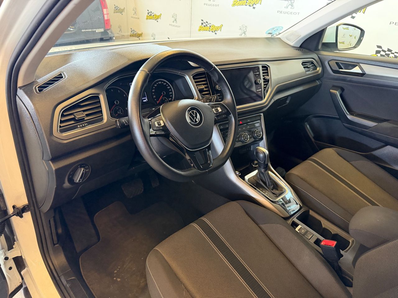 Volkswagen T-Roc Advance R-Line 1.5 TSI 110kW (150CV) DSG - Foto 13