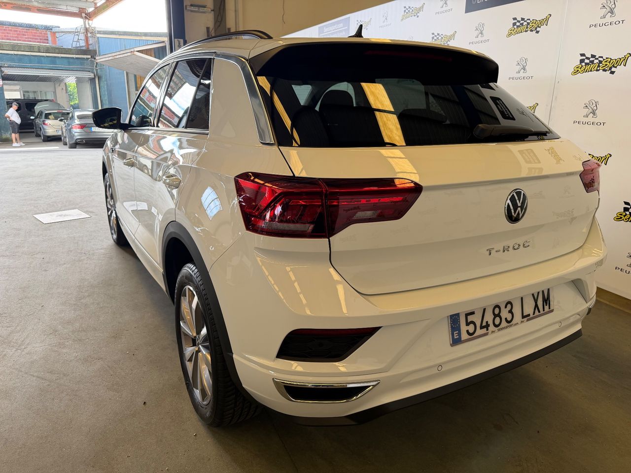 Volkswagen T-Roc Advance R-Line 1.5 TSI 110kW (150CV) DSG - Foto 7