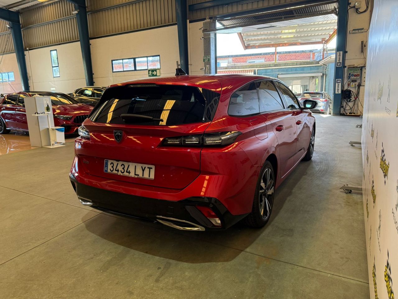 Peugeot 308 SW Allure BlueHDi 130 S&S EAT8 - Foto 9