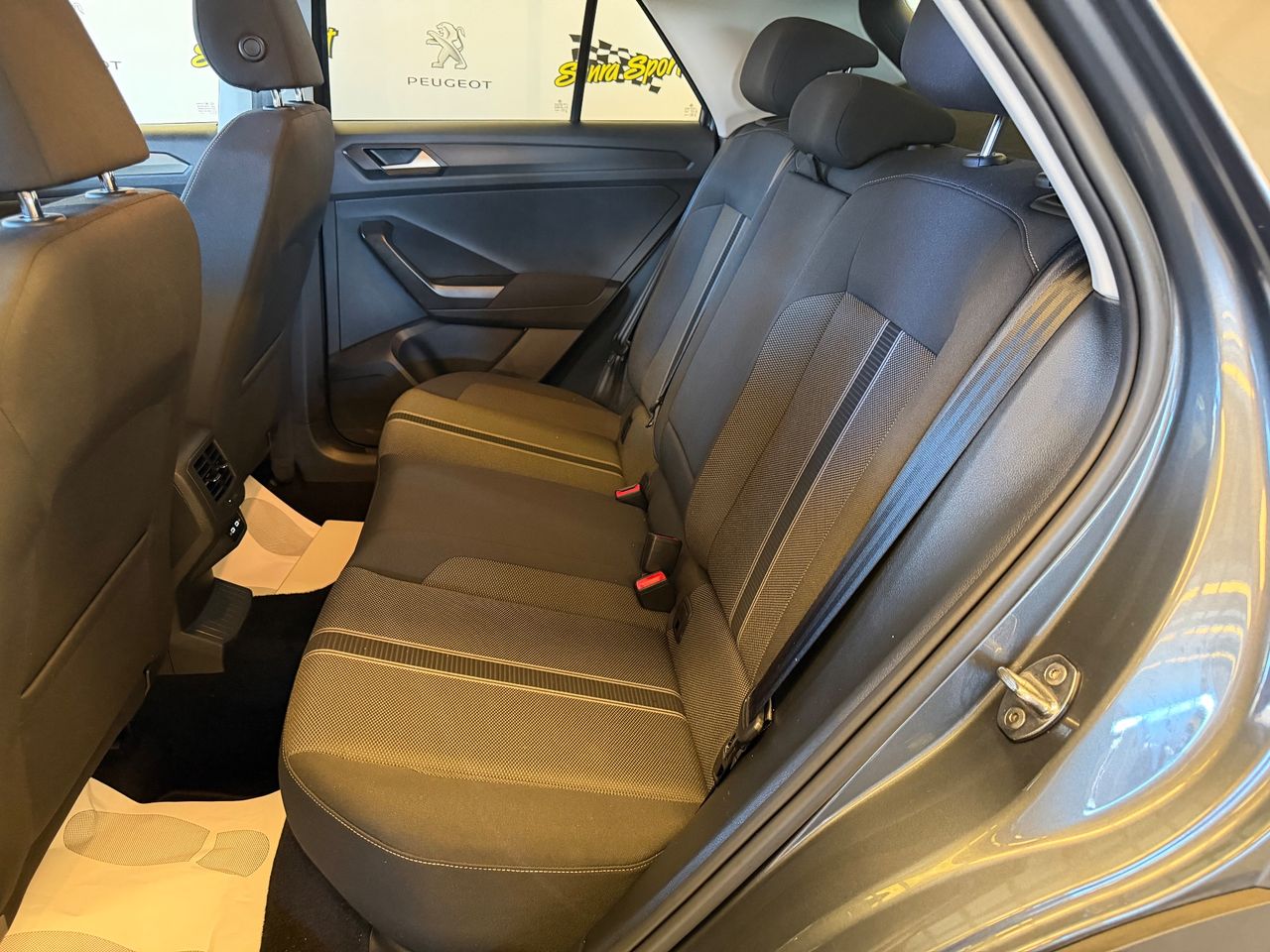 Volkswagen T-Roc Advance 2.0 TDI 85kW (115CV) - Foto 9