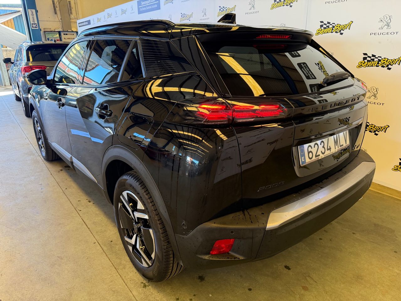 Peugeot 2008 GT BlueHDI 130 S&S EAT8 - Foto 7