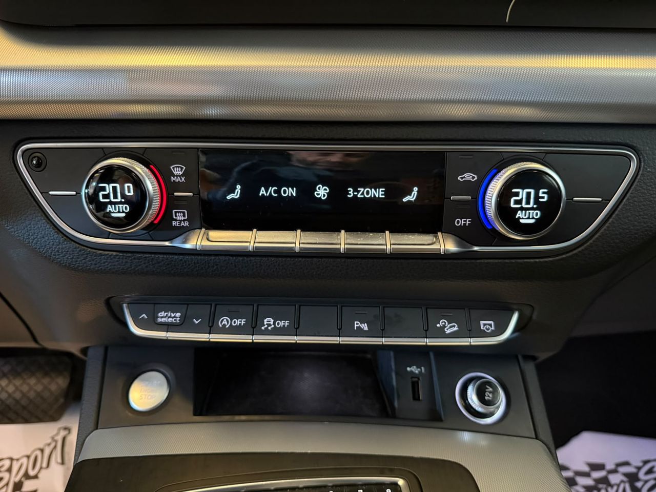 Volkswagen Tiguan R-Line 2.0 TDI 110kW (150CV) DSG - Foto 22