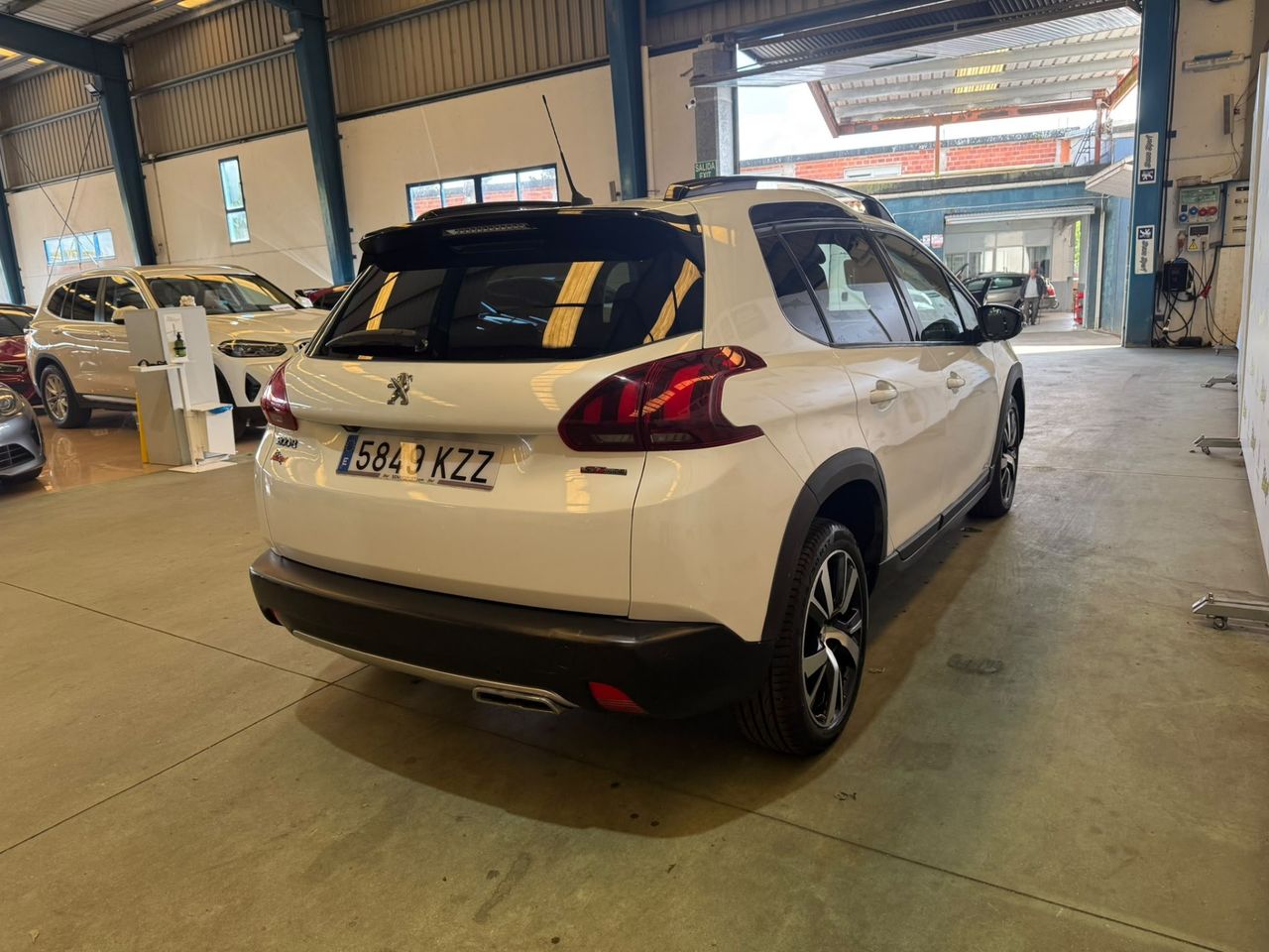 Peugeot 2008 GT Line BlueHDi 88KW (120CV) Auto - Foto 8