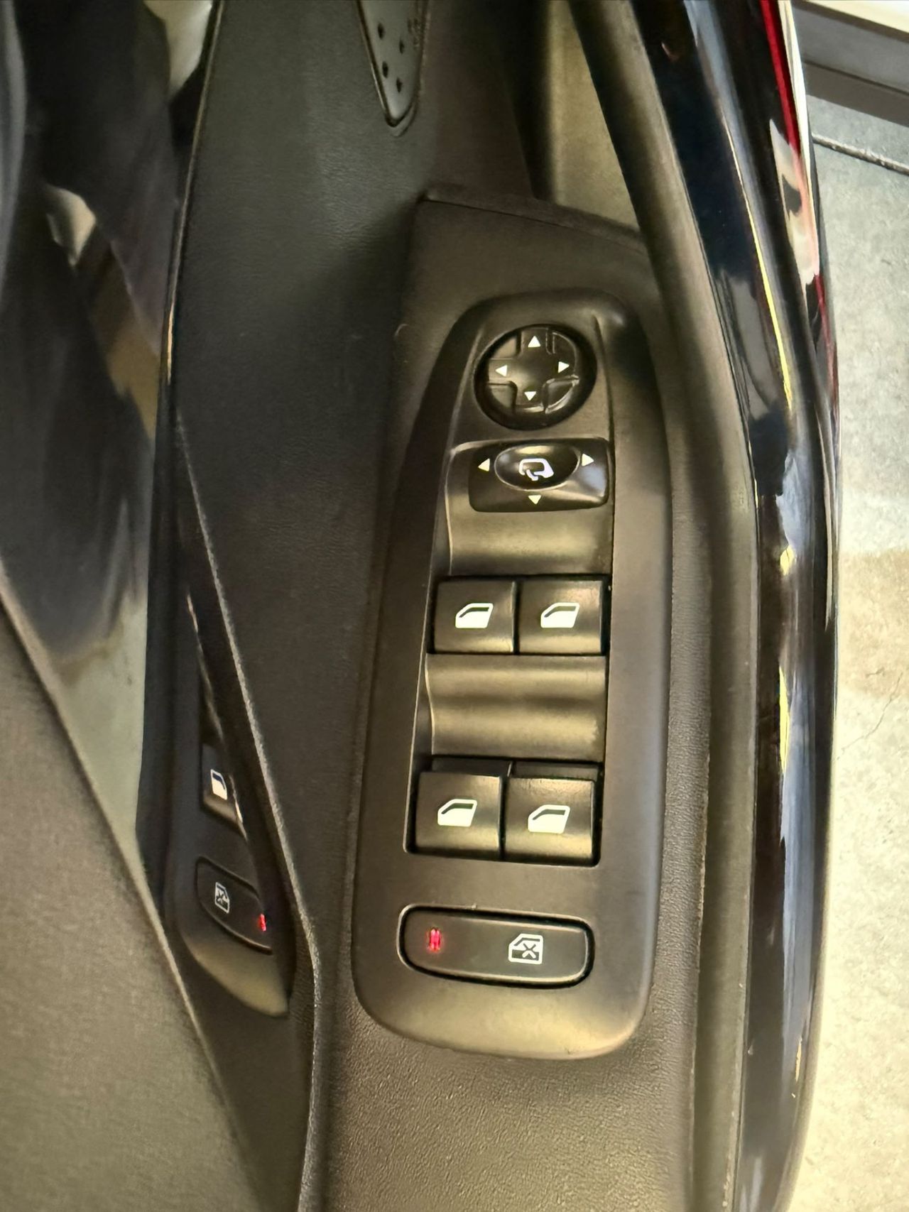 Peugeot 2008 GT Line BlueHDi 88KW (120CV) Auto - Foto 22