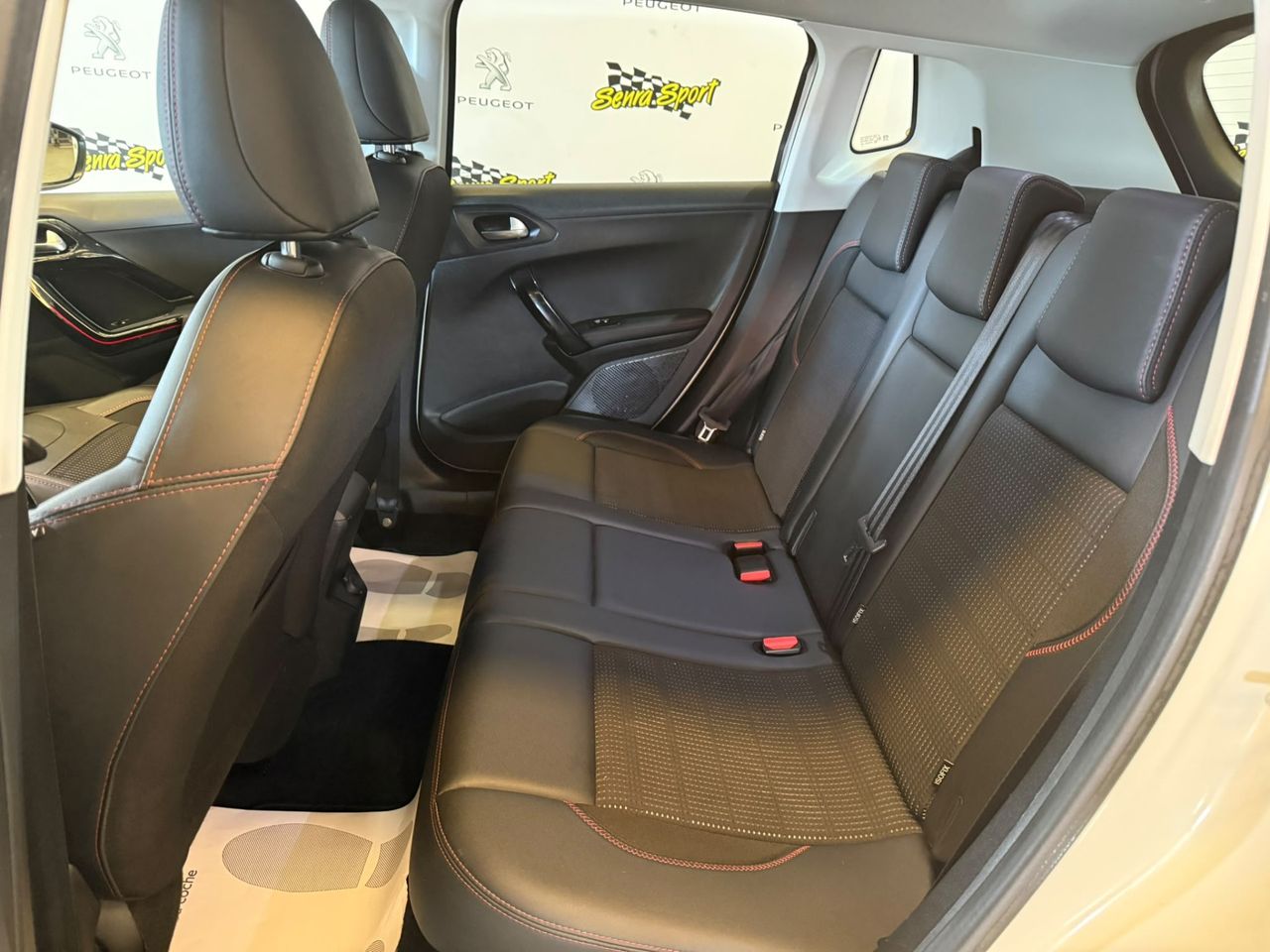 Peugeot 2008 GT Line BlueHDi 88KW (120CV) Auto - Foto 12